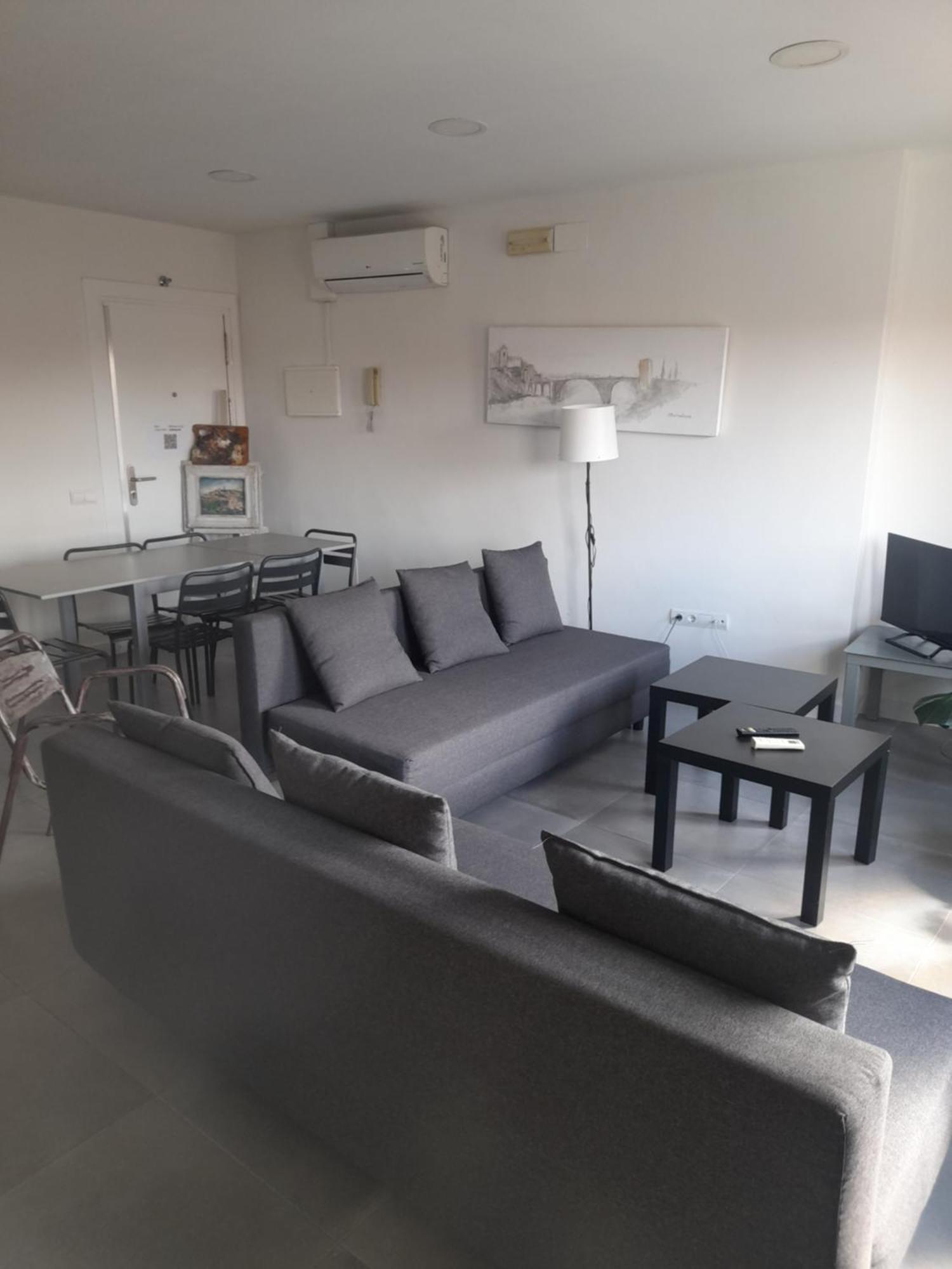 Toletum Low Cost Lofts Diafanos O 2Dormitorios Parking Municipal Gratis Al Aire Libre A 100M توليدو المظهر الخارجي الصورة